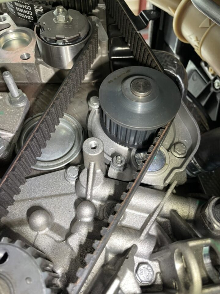 FIAT 500 タイミングベルト交換 ｜ 実例紹介｜NEXT IMPORT