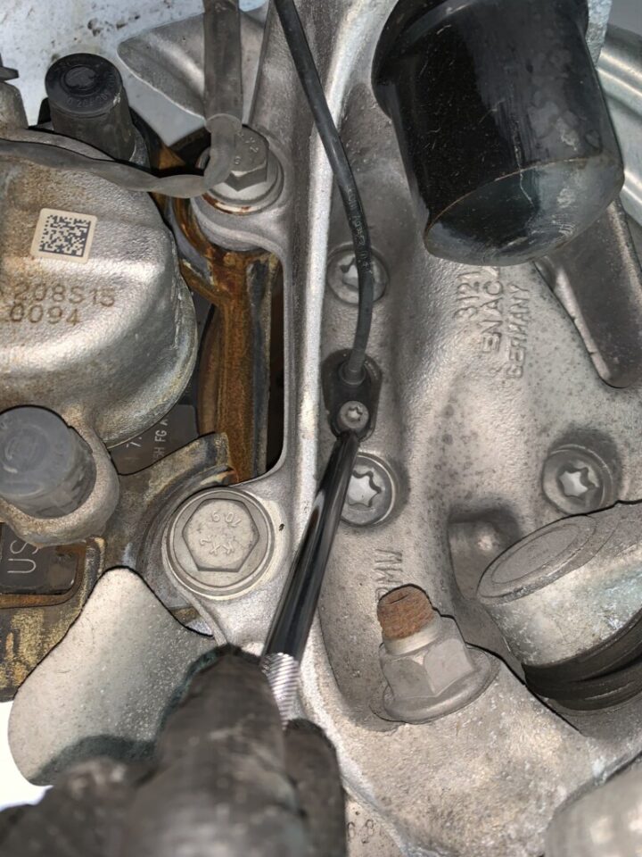 BMW F30 ABSセンサー交換 ｜ 実例紹介｜NEXT IMPORT